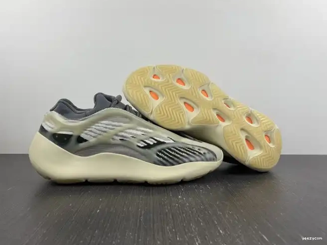 V3 700 Yeezy Fade Salt Adidas ID1674 0705